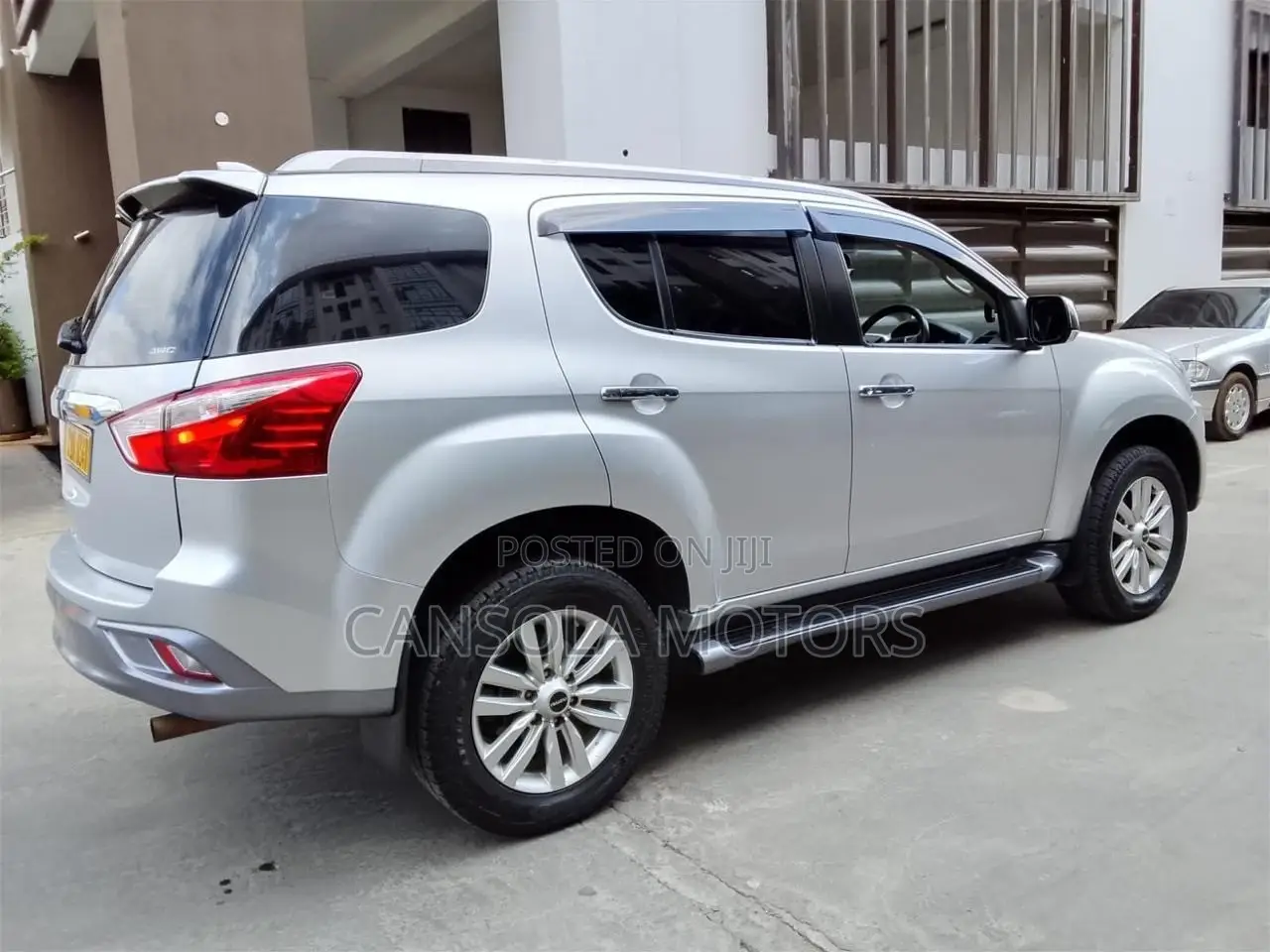 Isuzu MU-X 2020 Silver