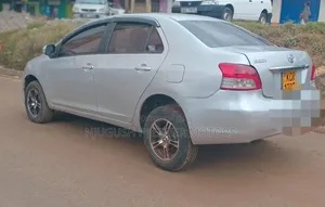 Toyota Belta 2011 Silver