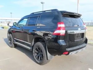 Toyota Land Cruiser Prado 2018 Black