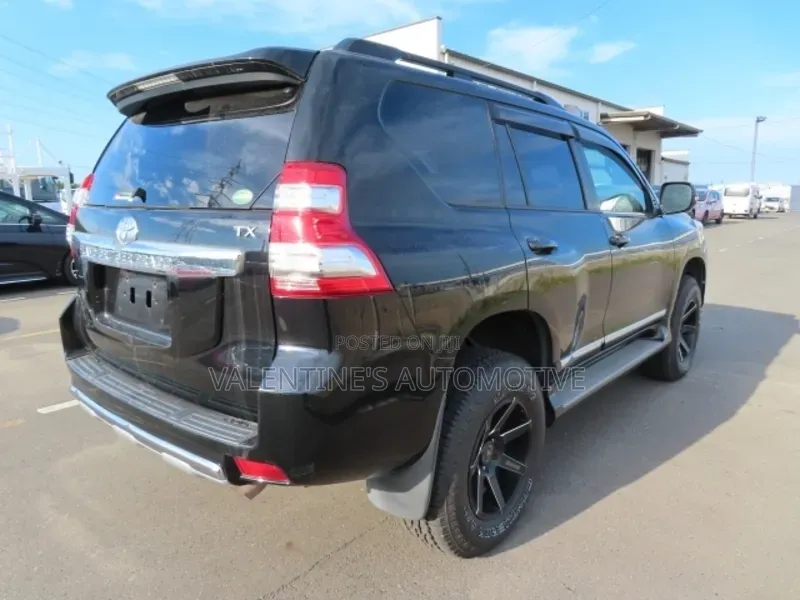 Toyota Land Cruiser Prado 2018 Black