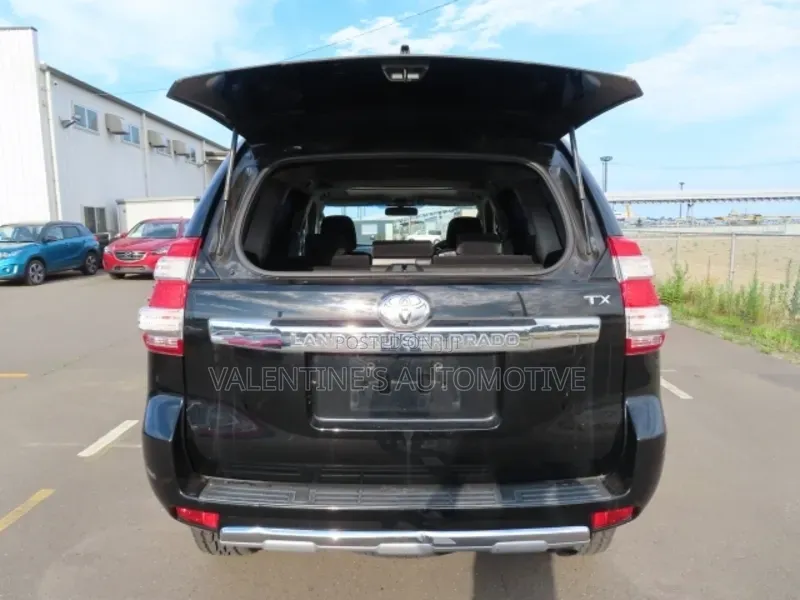 Toyota Land Cruiser Prado 2018 Black