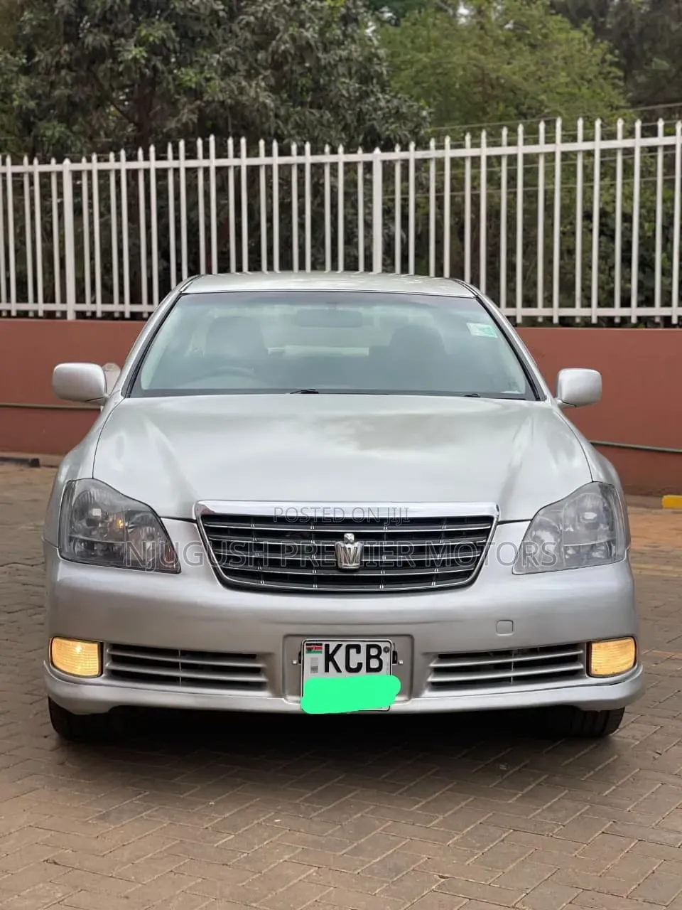 Toyota Crown 2008 Silver