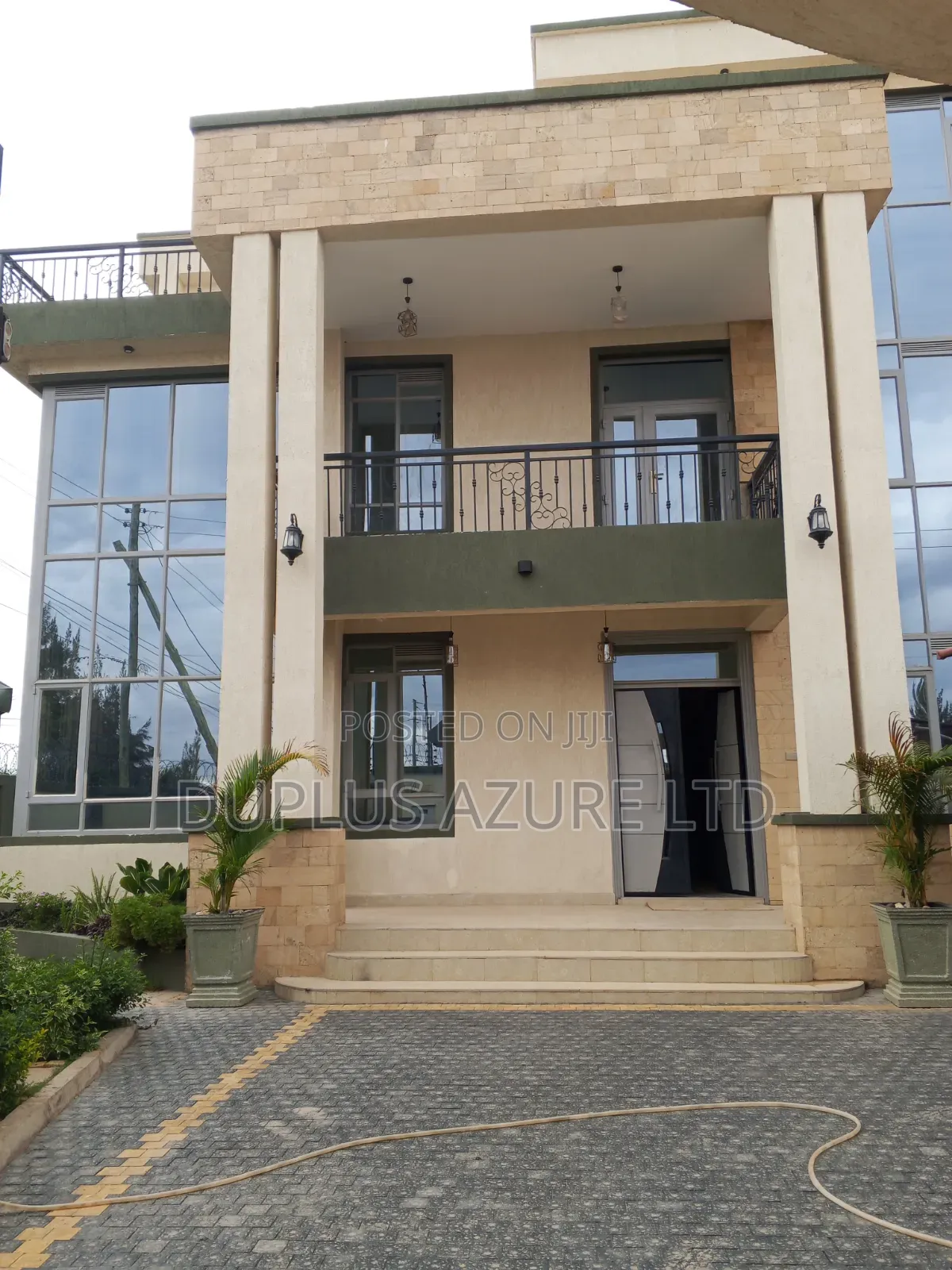 5bdrm Villa in Katani for sale