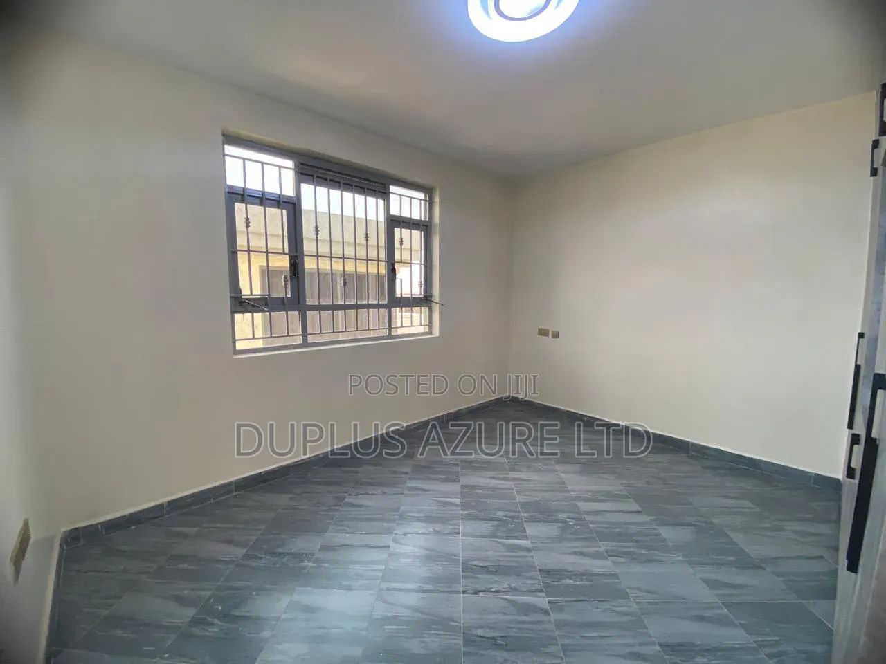 5bdrm Villa in Katani for sale