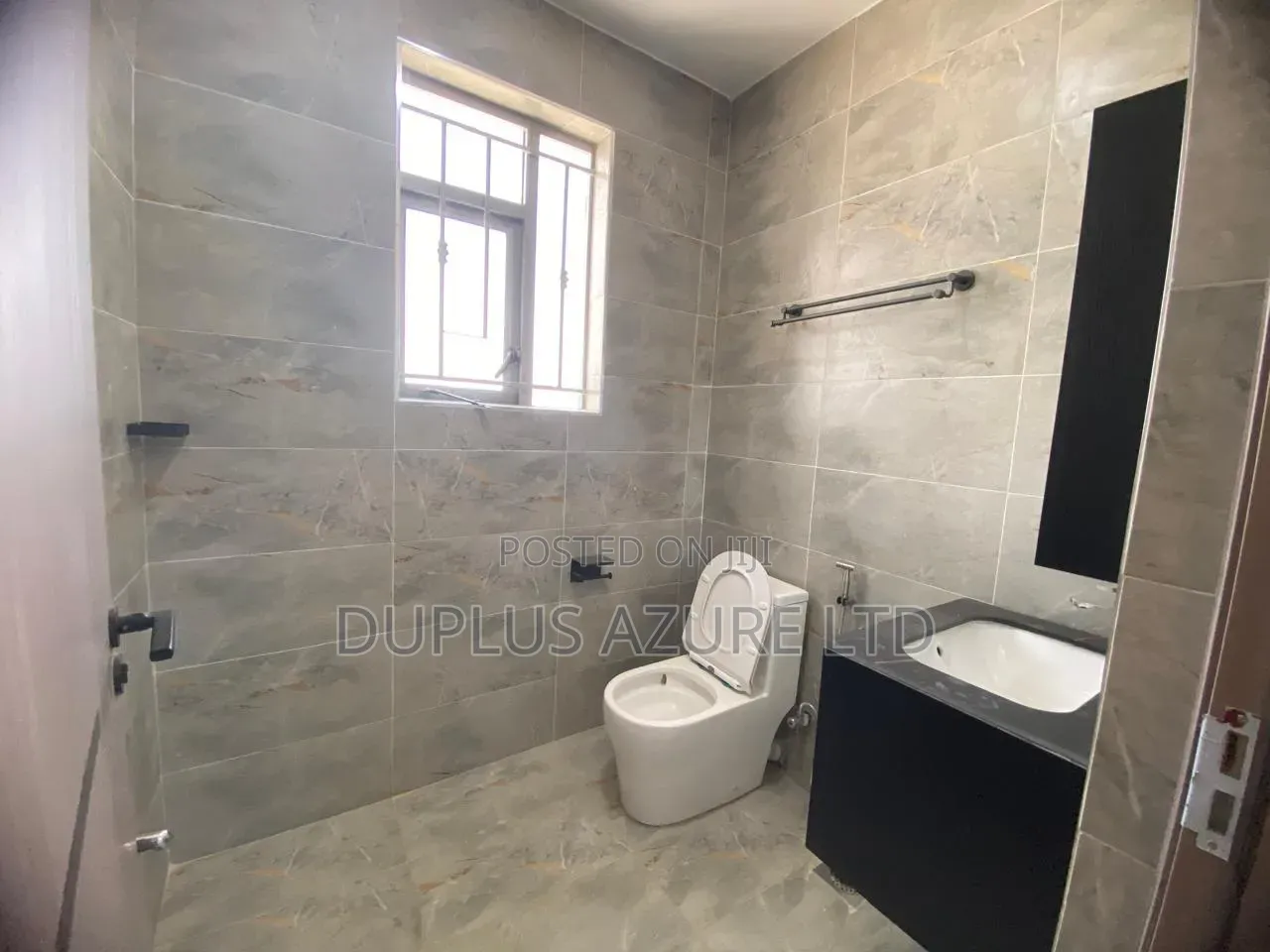 5bdrm Villa in Katani for sale