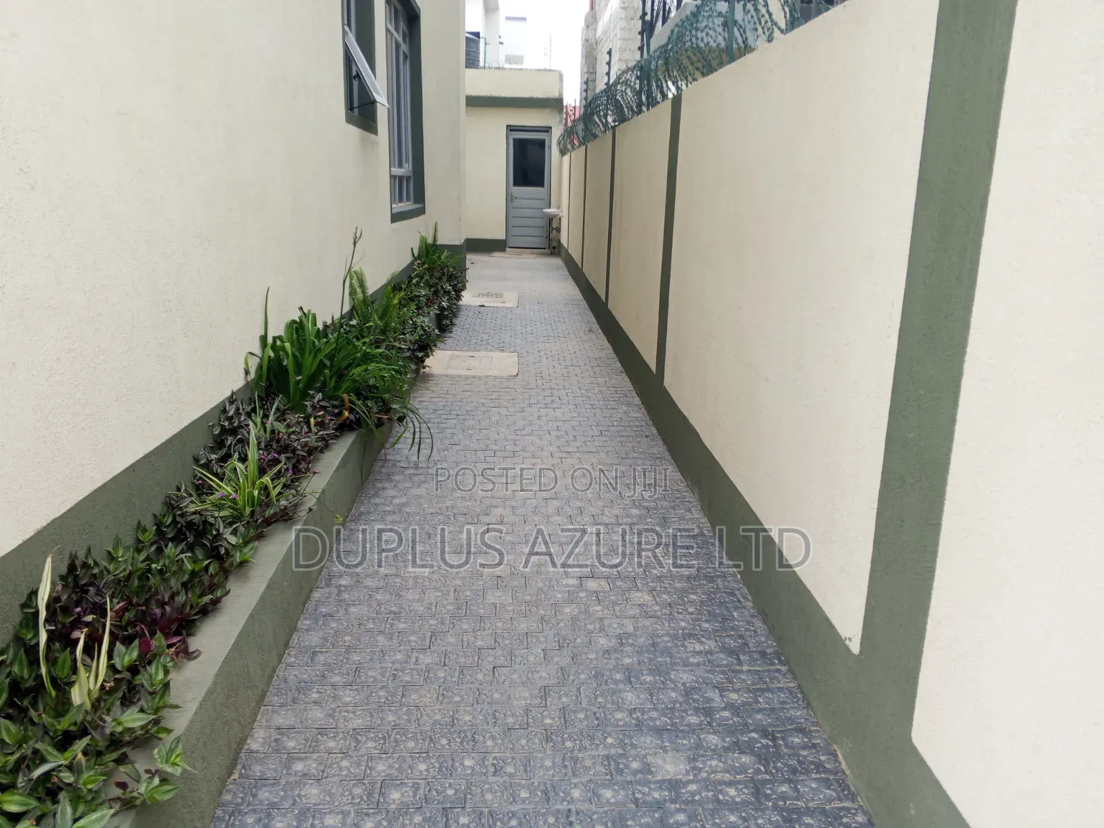 5bdrm Villa in Katani for sale