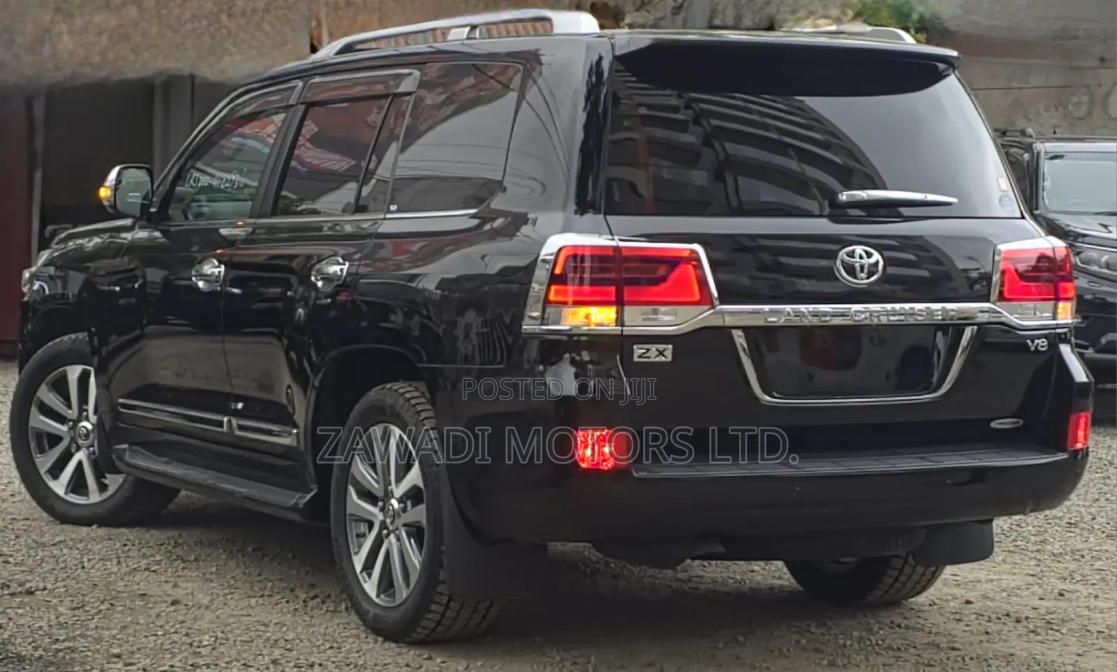 Toyota Land Cruiser 4.6 V8 ZX 2019 Black