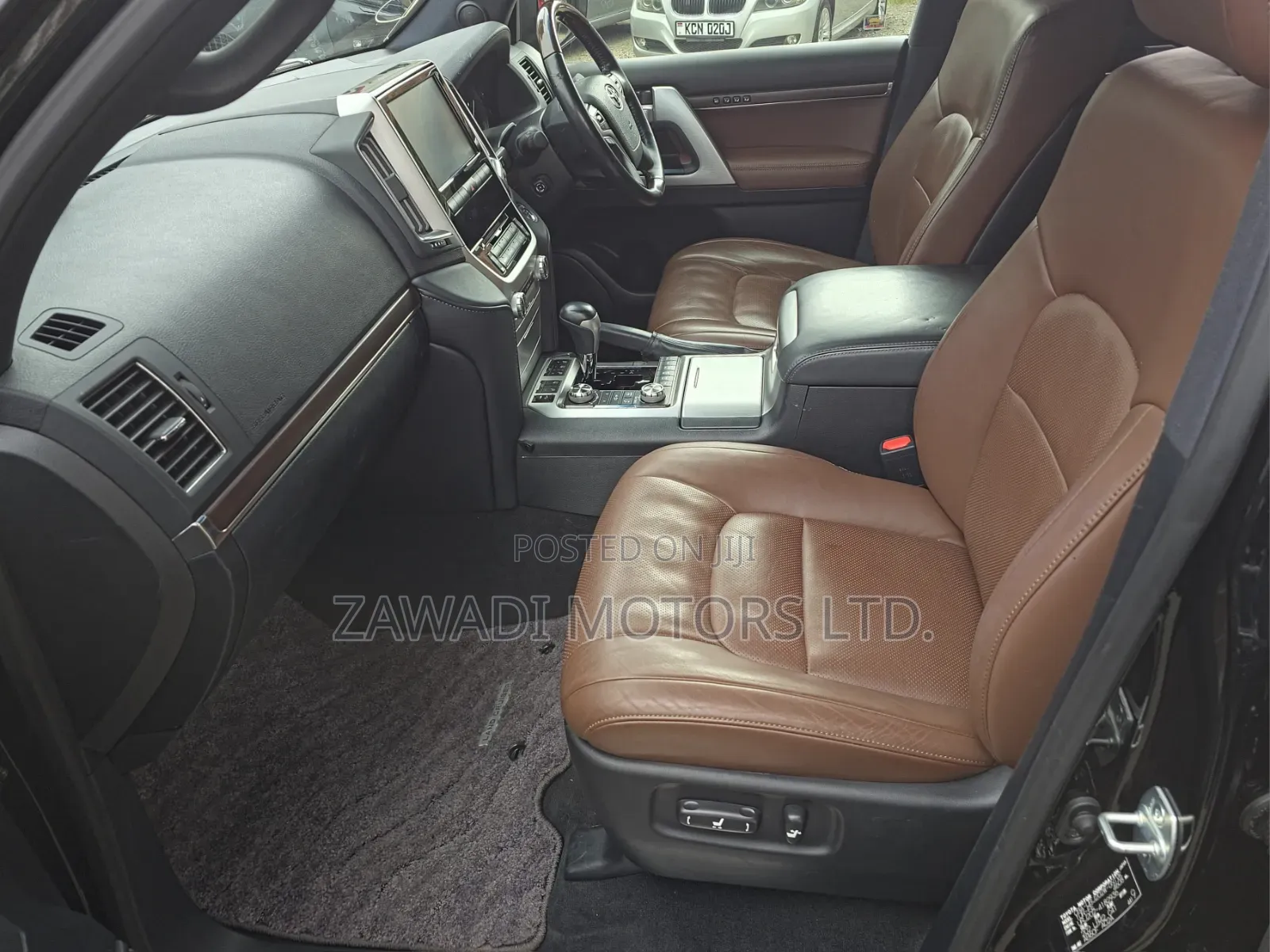 Toyota Land Cruiser 4.6 V8 ZX 2019 Black