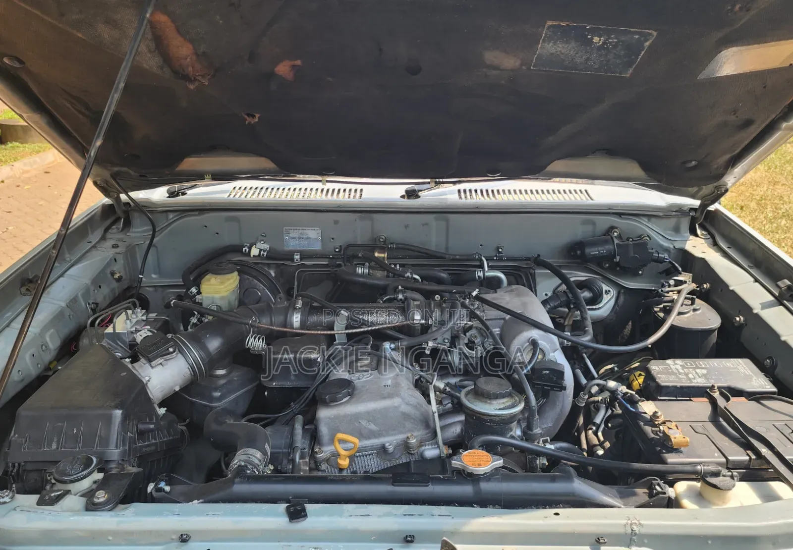 Toyota Nadia 2001 Silver