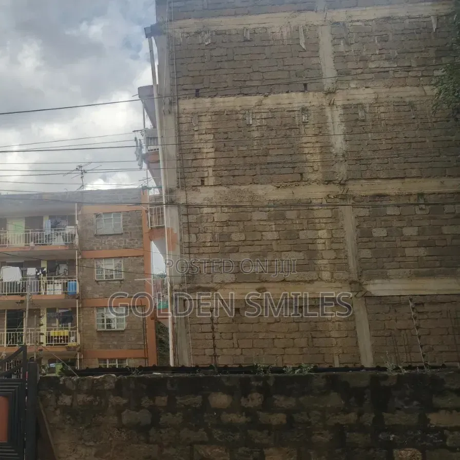 2bdrm Block of Flats in Parklands/Highridge for sale