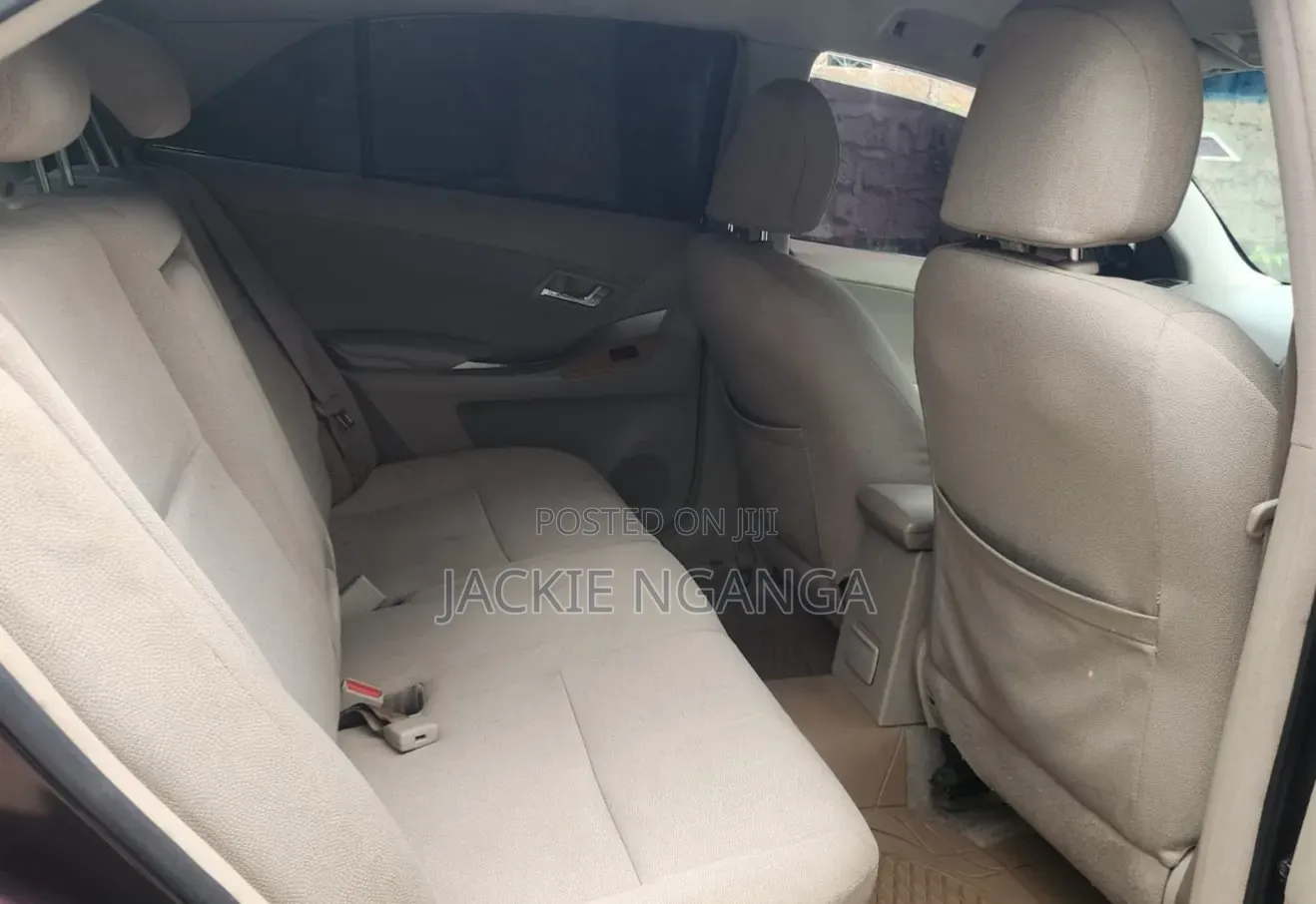 Toyota Premio 2011 Maroon