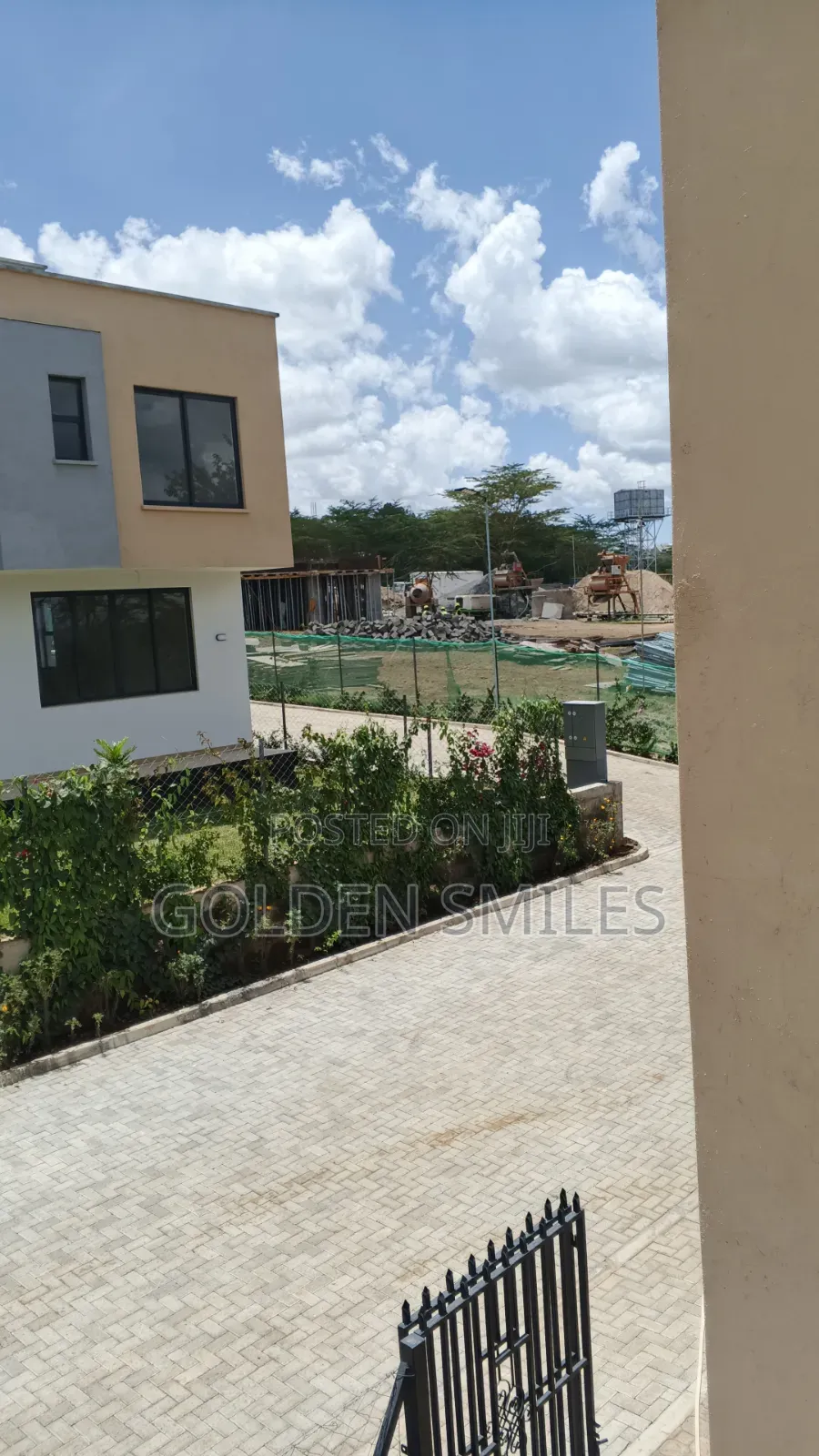 4bdrm Villa in Viraj Area for sale