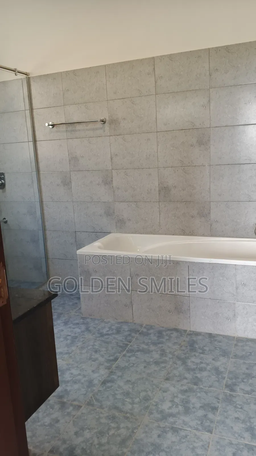 4bdrm Villa in Viraj Area for sale