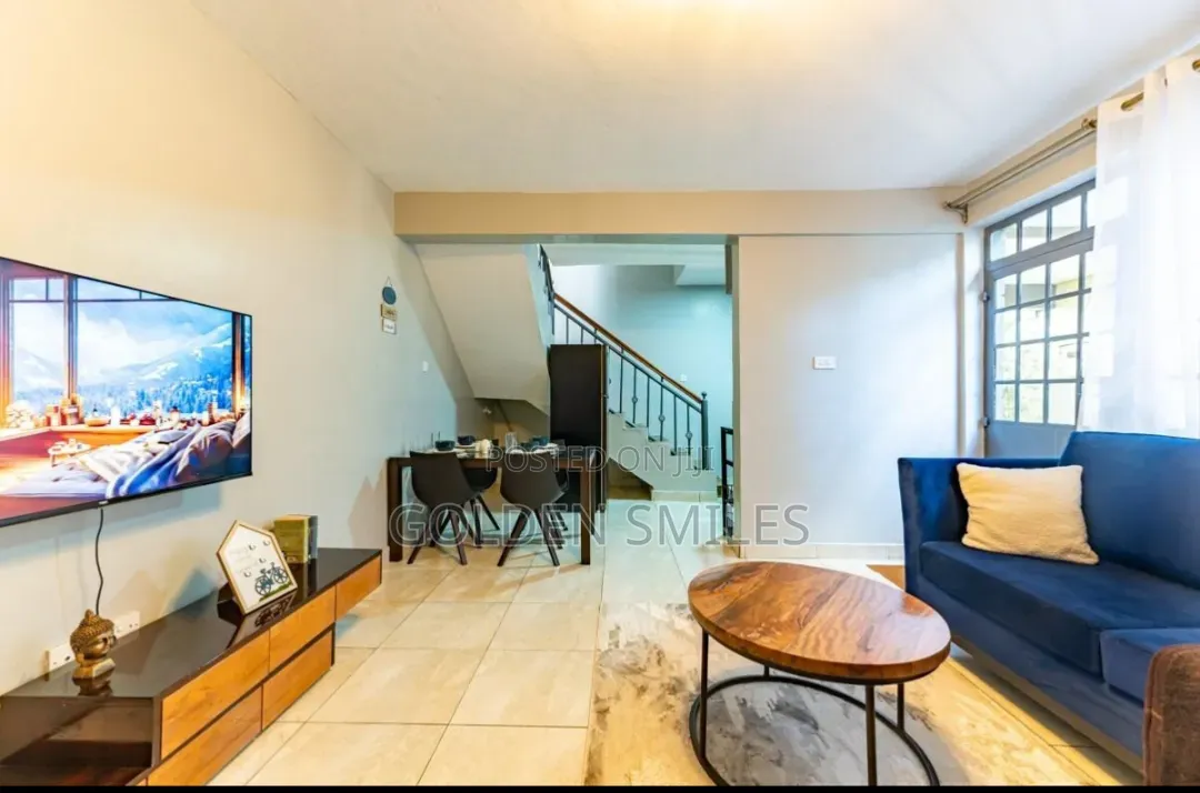 4bdrm Villa in Viraj Area for sale