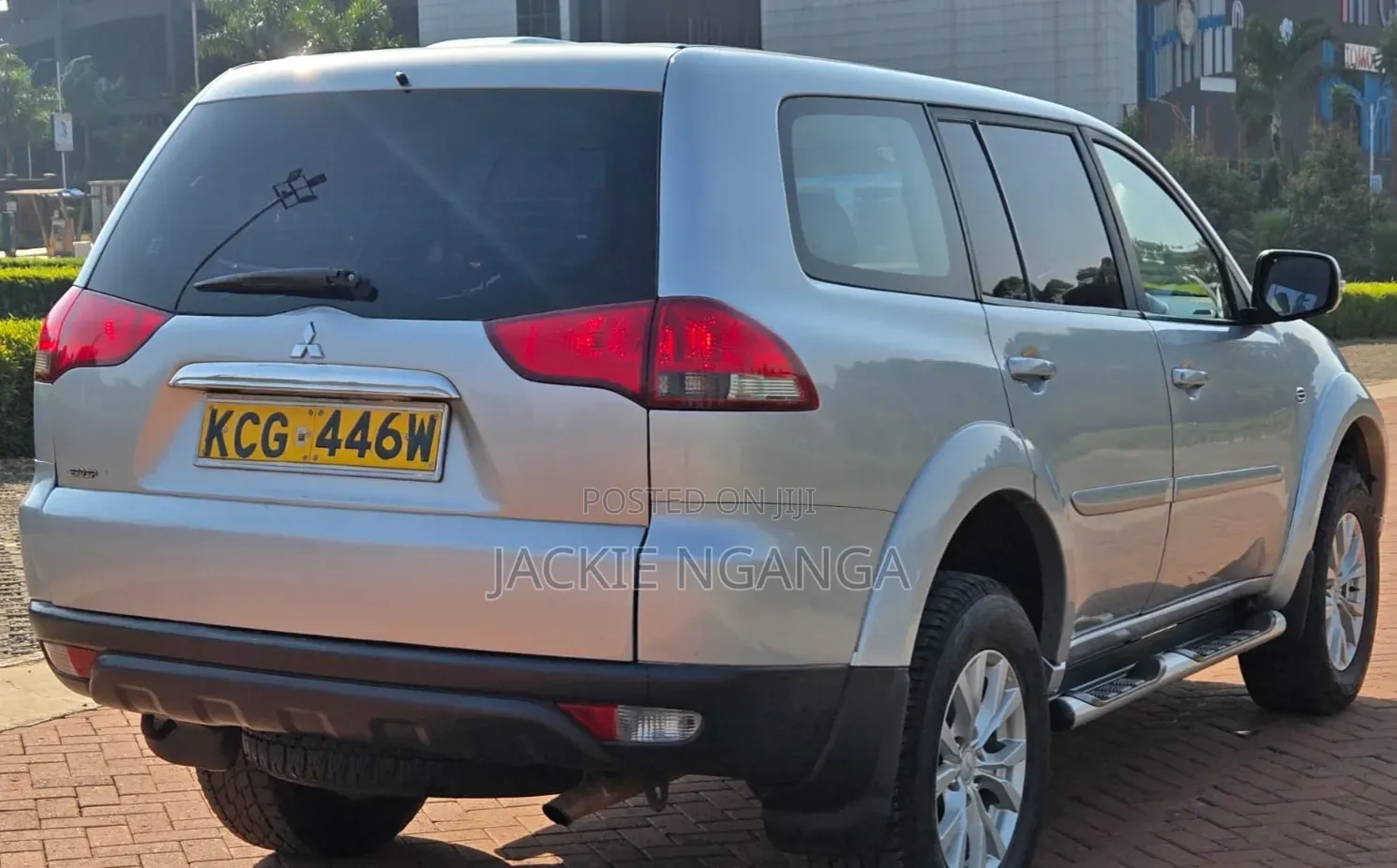 Mitsubishi Pajero 2013 Silver