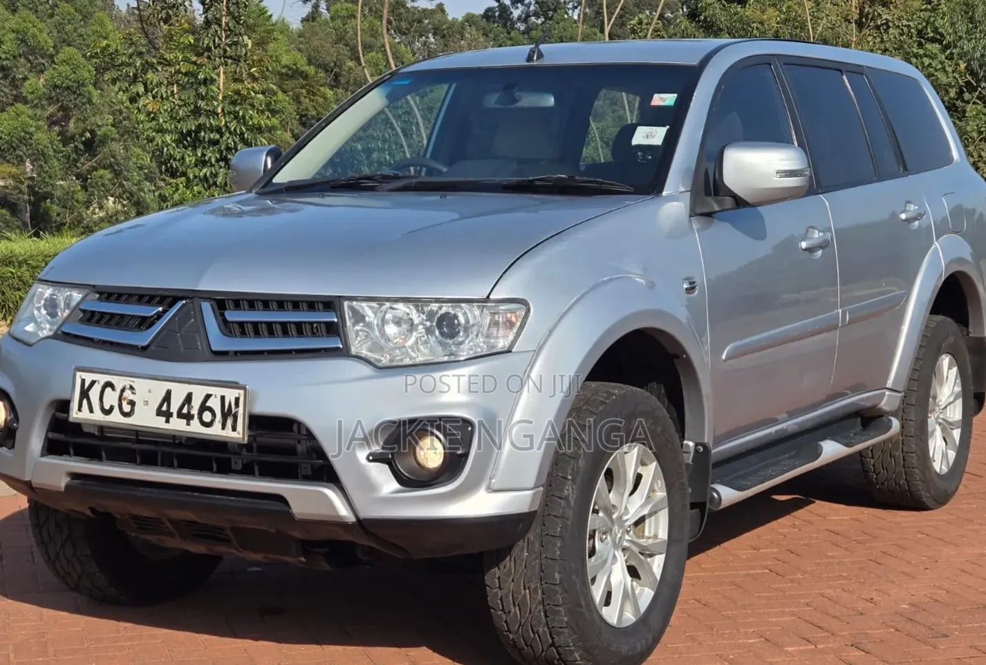 Mitsubishi Pajero 2013 Silver