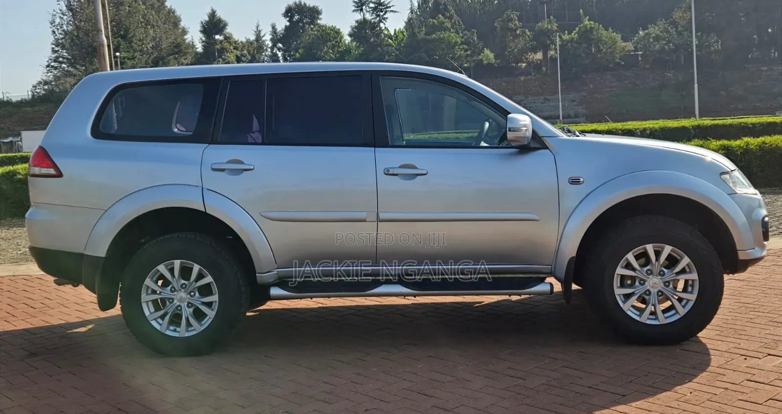 Mitsubishi Pajero 2013 Silver