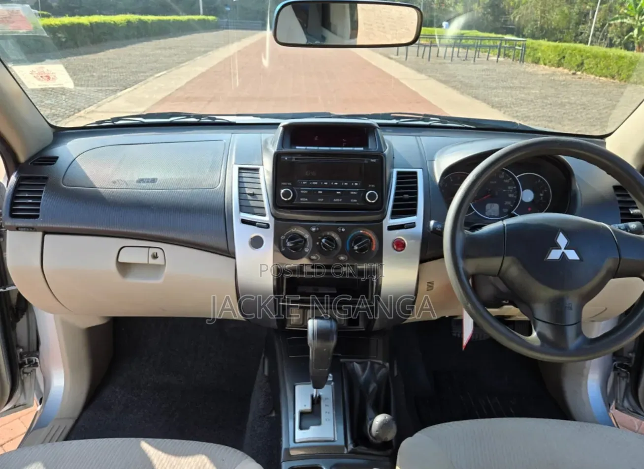 Mitsubishi Pajero 2013 Silver