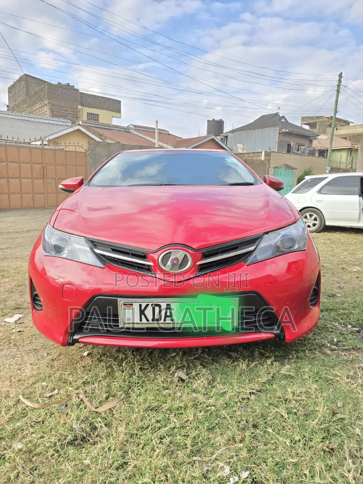 Toyota Auris 2013 Red