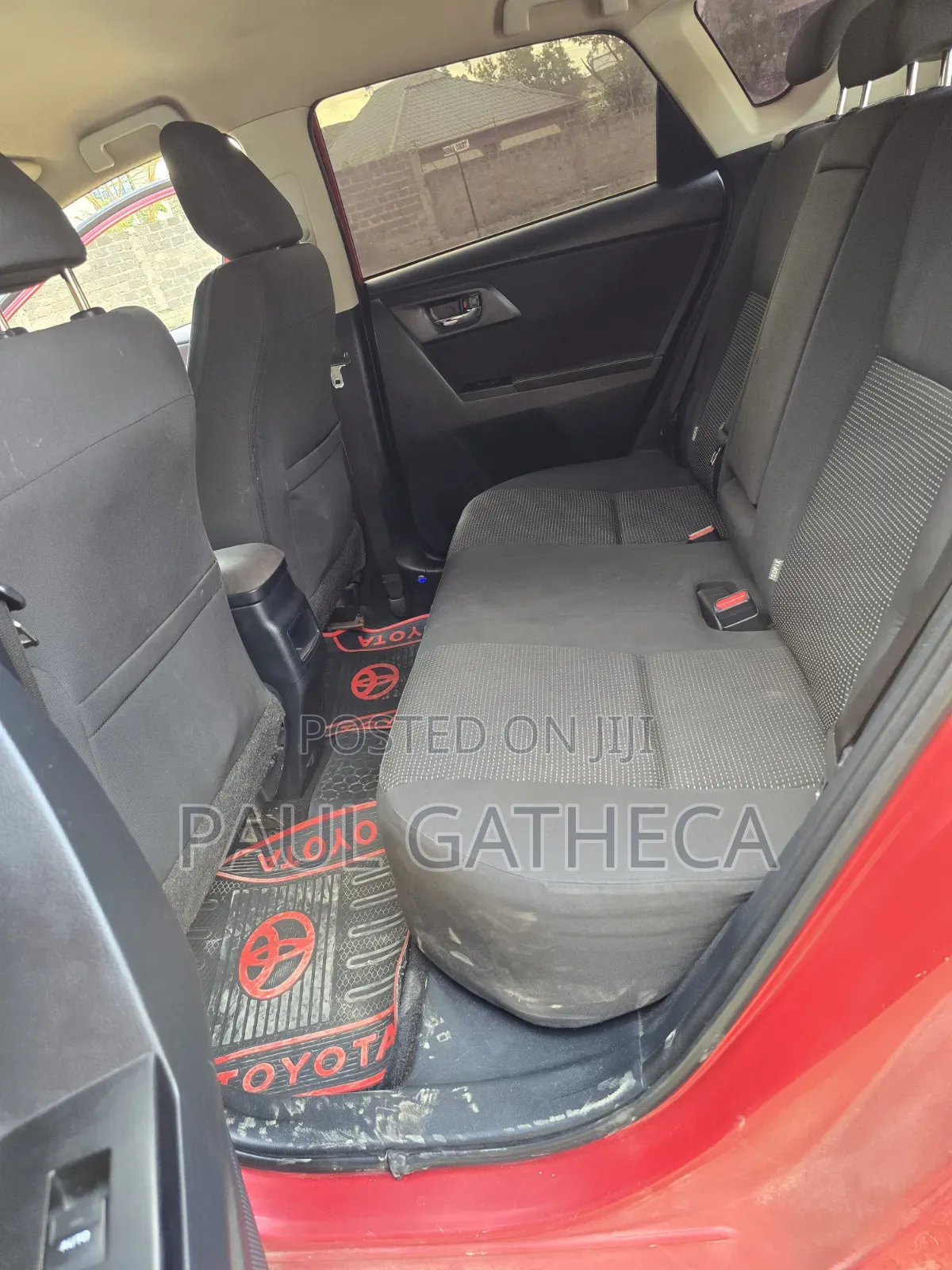 Toyota Auris 2013 Red