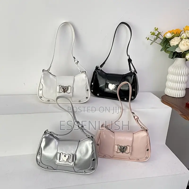 Trendy Y2K Heart Buckle Shoulder Bag - Studded Handbag