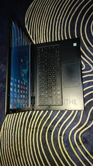 Laptop Dell Latitude 3390 2-in-1 8GB Intel Core i5 SSD 256GB