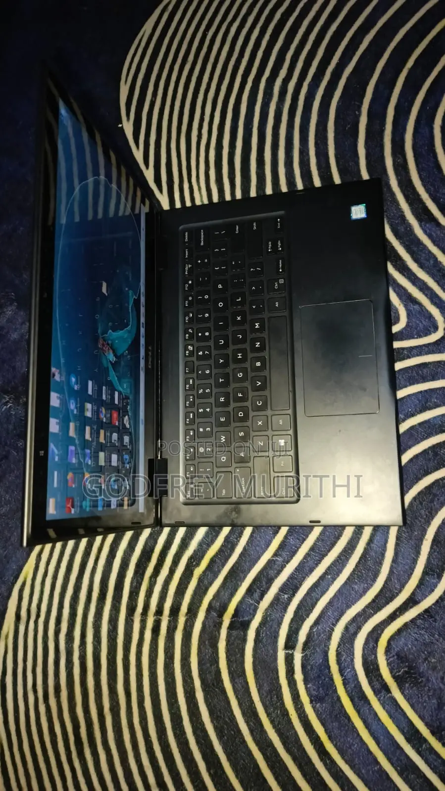 Laptop Dell Latitude 3390 2-in-1 8GB Intel Core i5 SSD 256GB