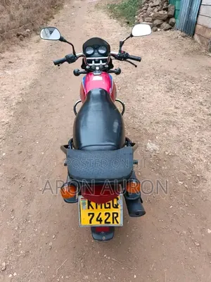 Bajaj Boxer 150 UG 2025 Red