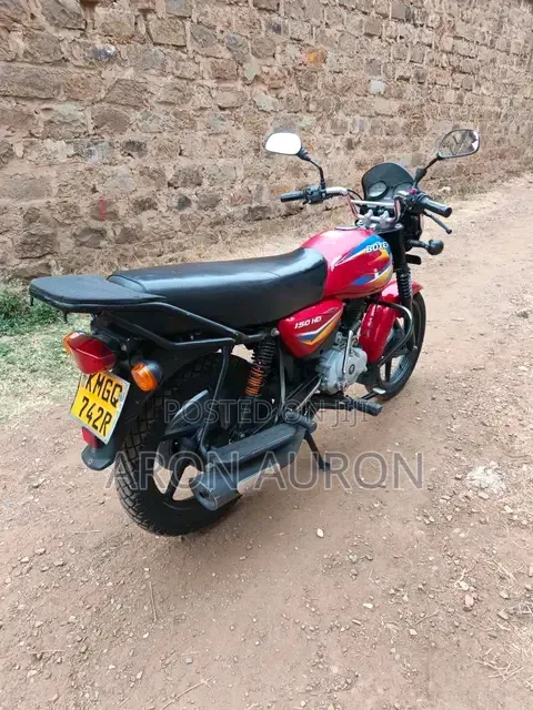 Bajaj Boxer 150 UG 2025 Red