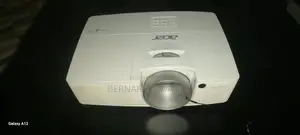 Acer X1123HP SVGA Projector DLP 4000 Lumens