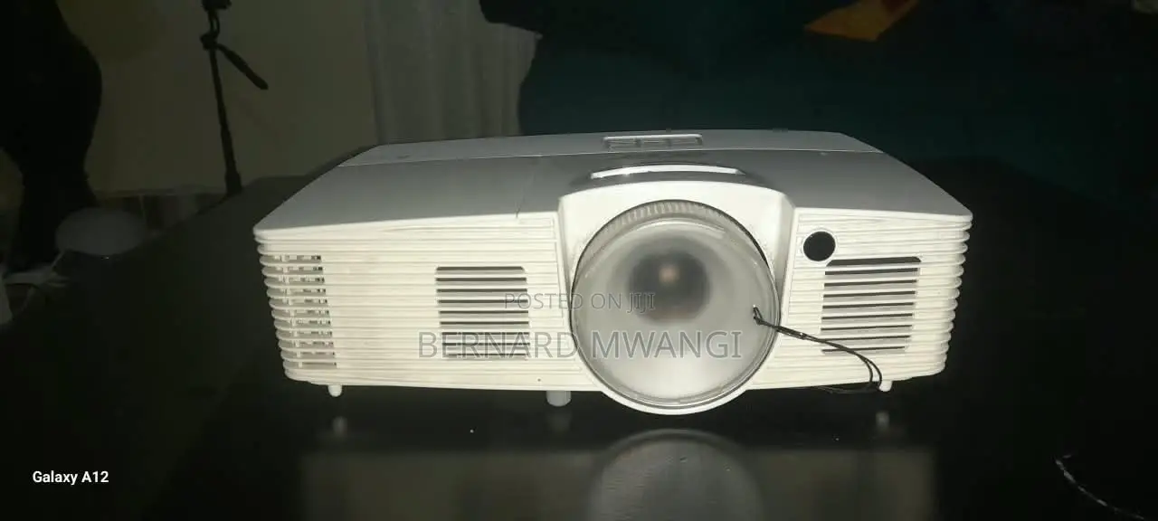 Acer X1123HP SVGA Projector DLP 4000 Lumens