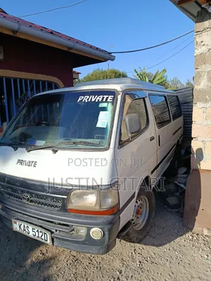Toyota HiAce 2006 White