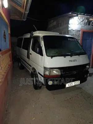 Toyota HiAce 2006 White