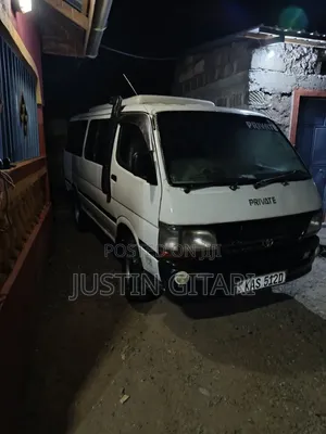 Toyota HiAce 2006 White