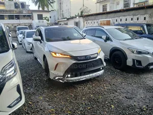 Toyota Harrier 2022 White
