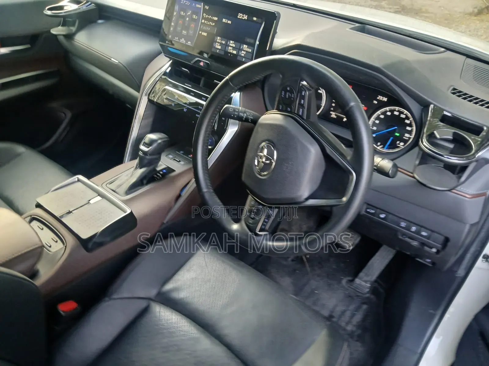 Toyota Harrier 2022 White