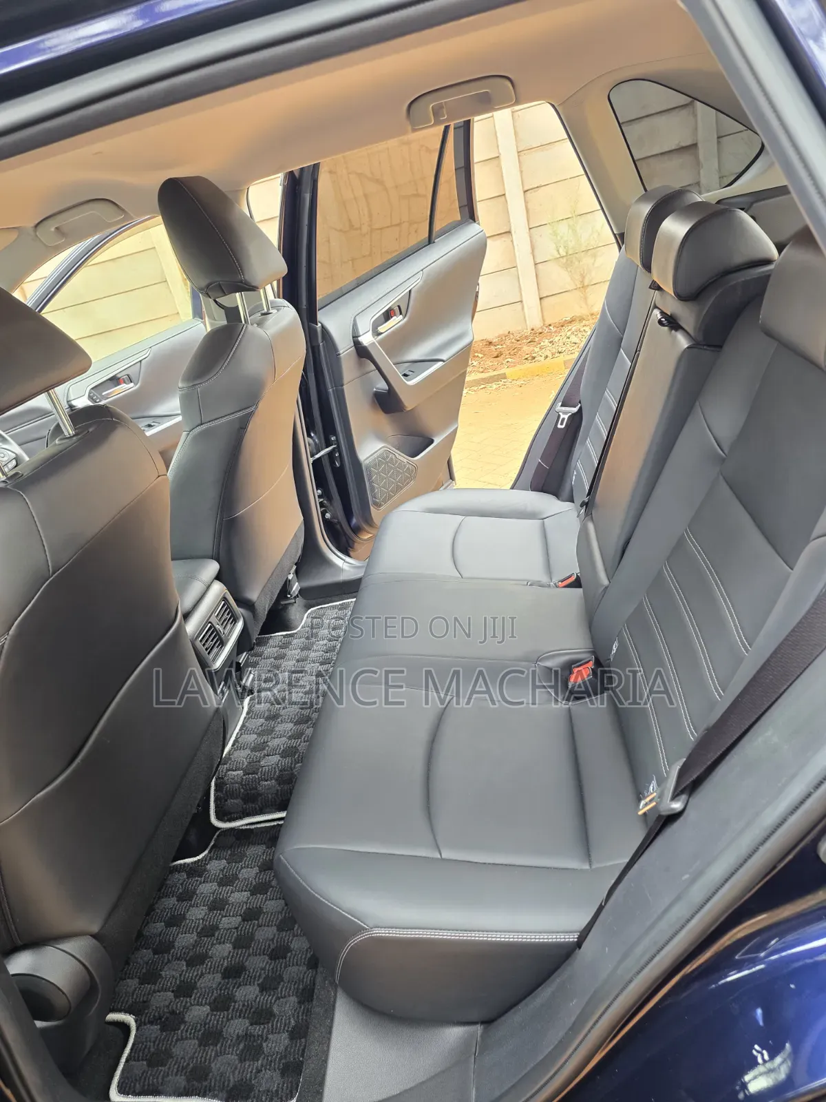 Toyota RAV4 2020 Blue