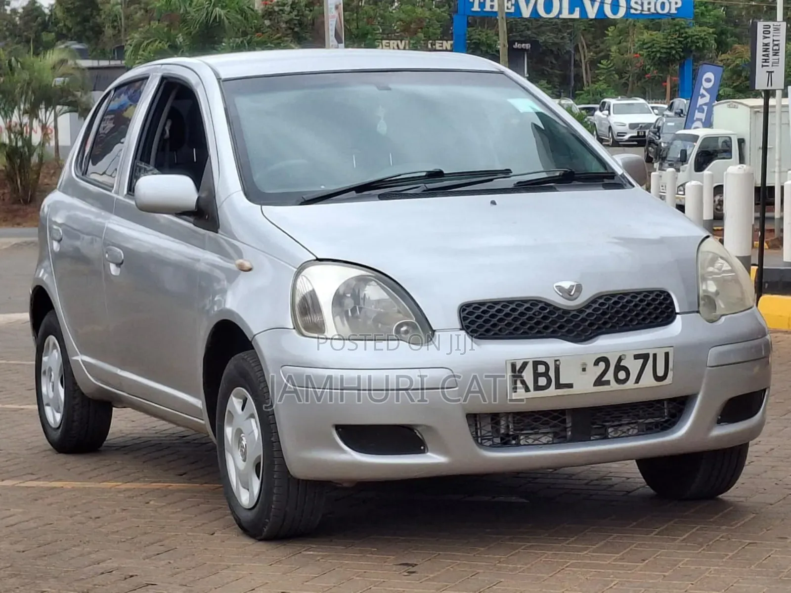 Toyota Vitz 2003 Silver