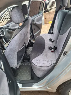 Toyota Vitz 2003 Silver