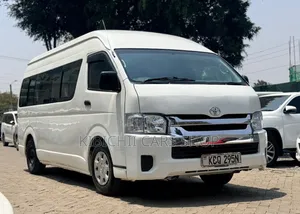 Toyota HiAce 2013 White