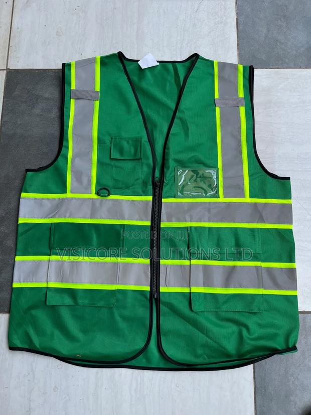 Executive Reflector Vest - thumbnail 3