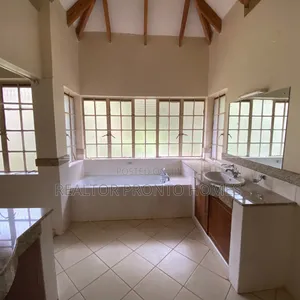 5bdrm House in Rosslyn, Thigiri for rent