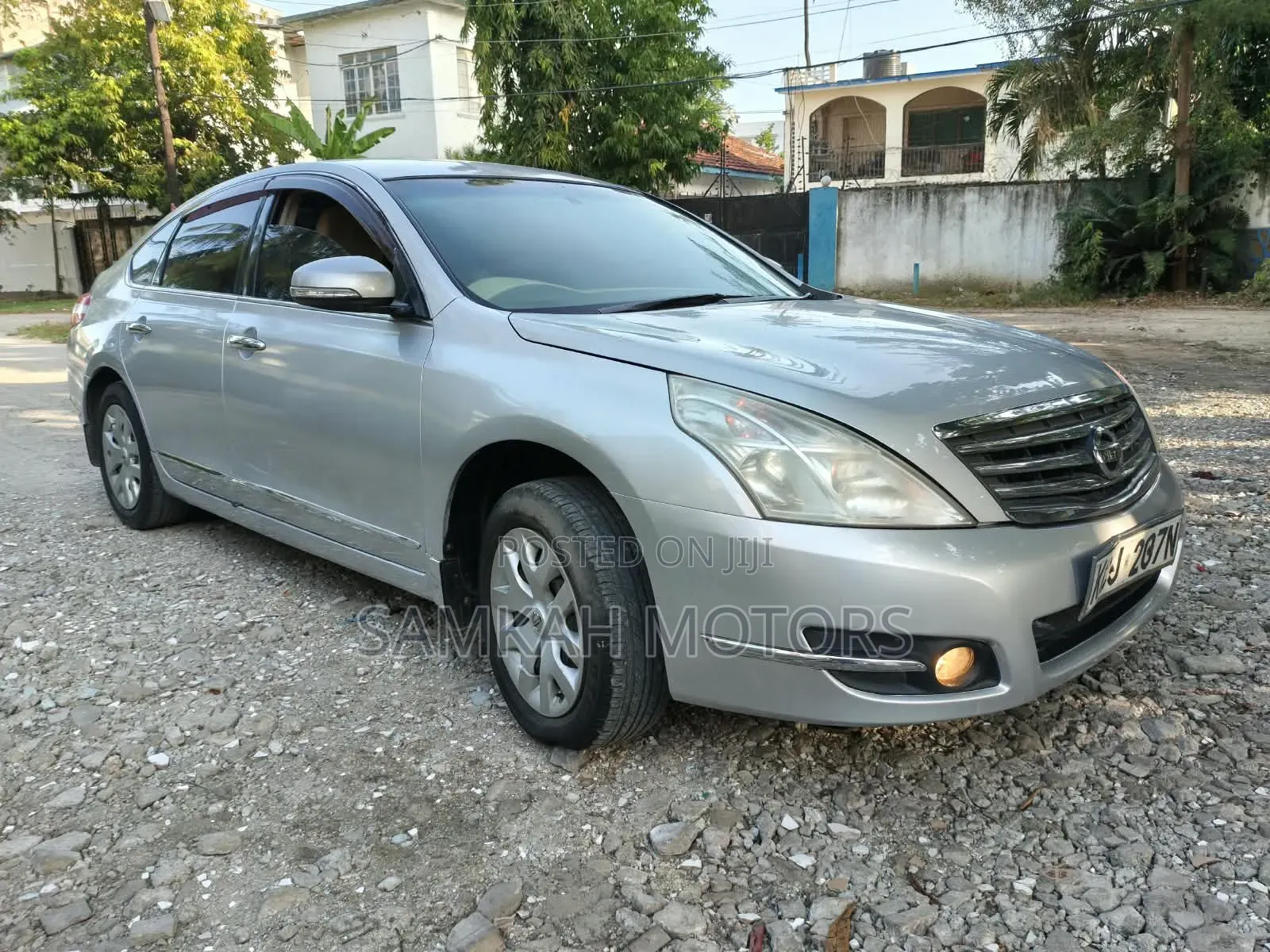 Nissan Teana 2011 Silver