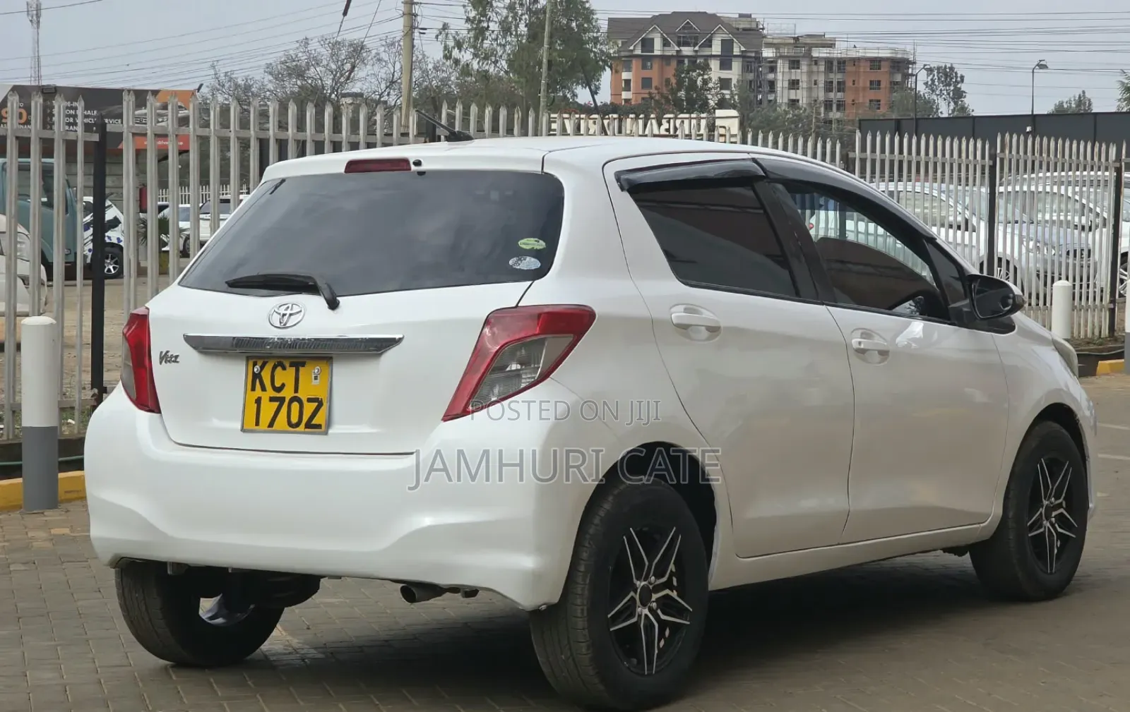 Toyota Vitz 2012 White