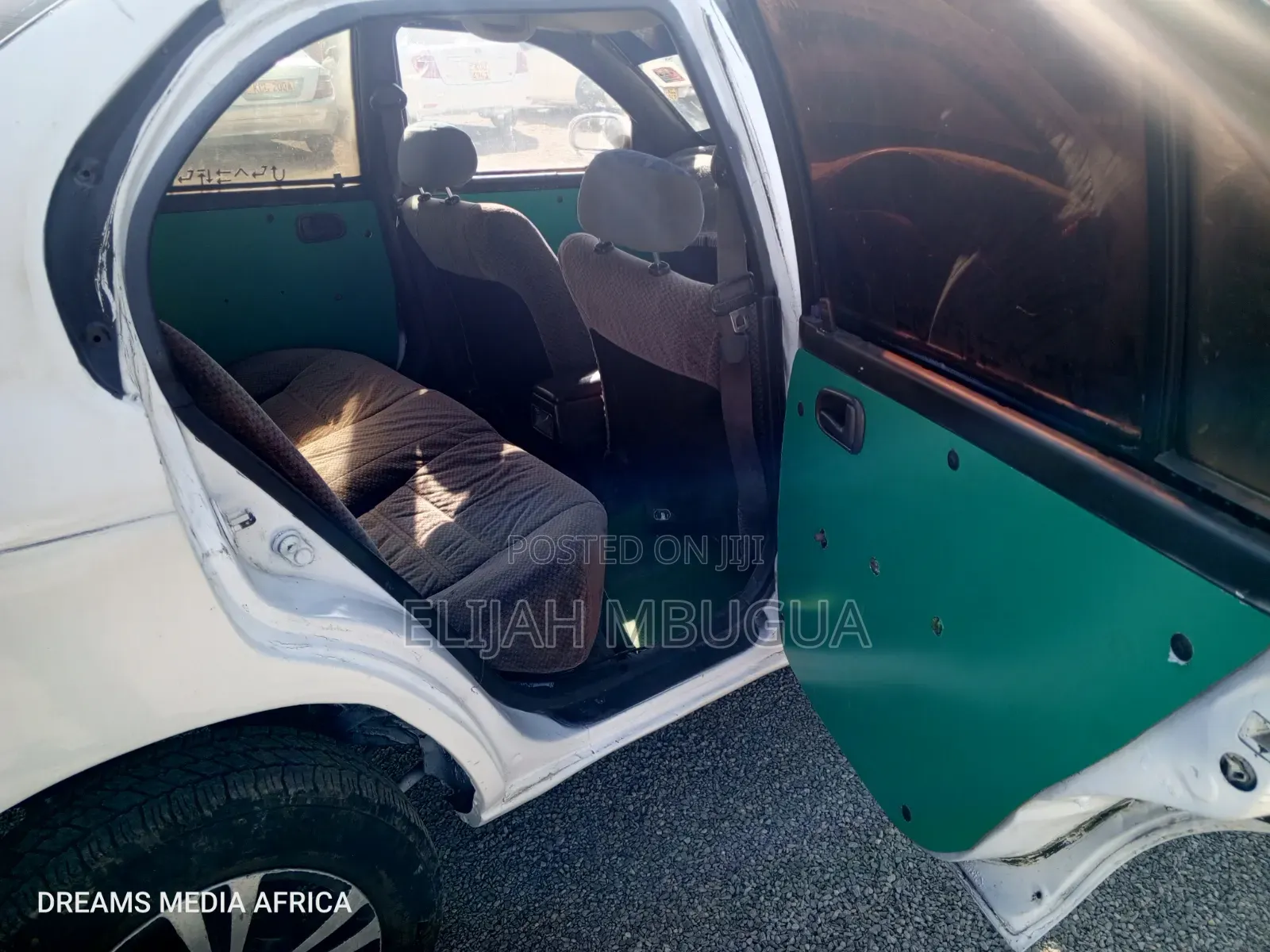 Toyota Corolla 1.3 Saloon 1992 White