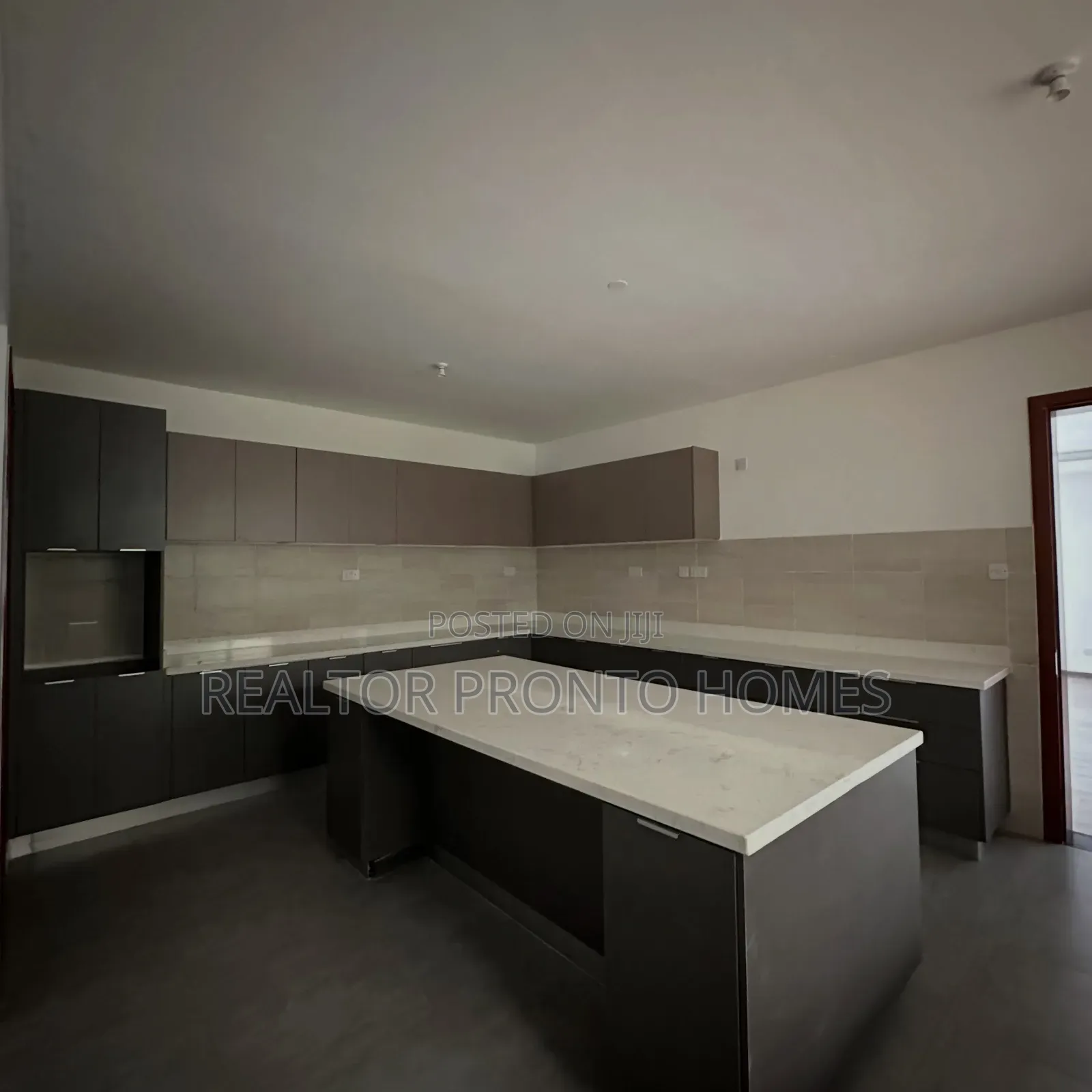 5bdrm Villa in Karen Nairobi, Hardy for sale
