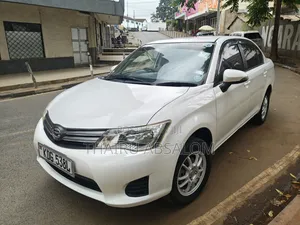 Toyota Axio 2016 Pearl