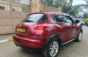 Nissan Juke 2011 Red