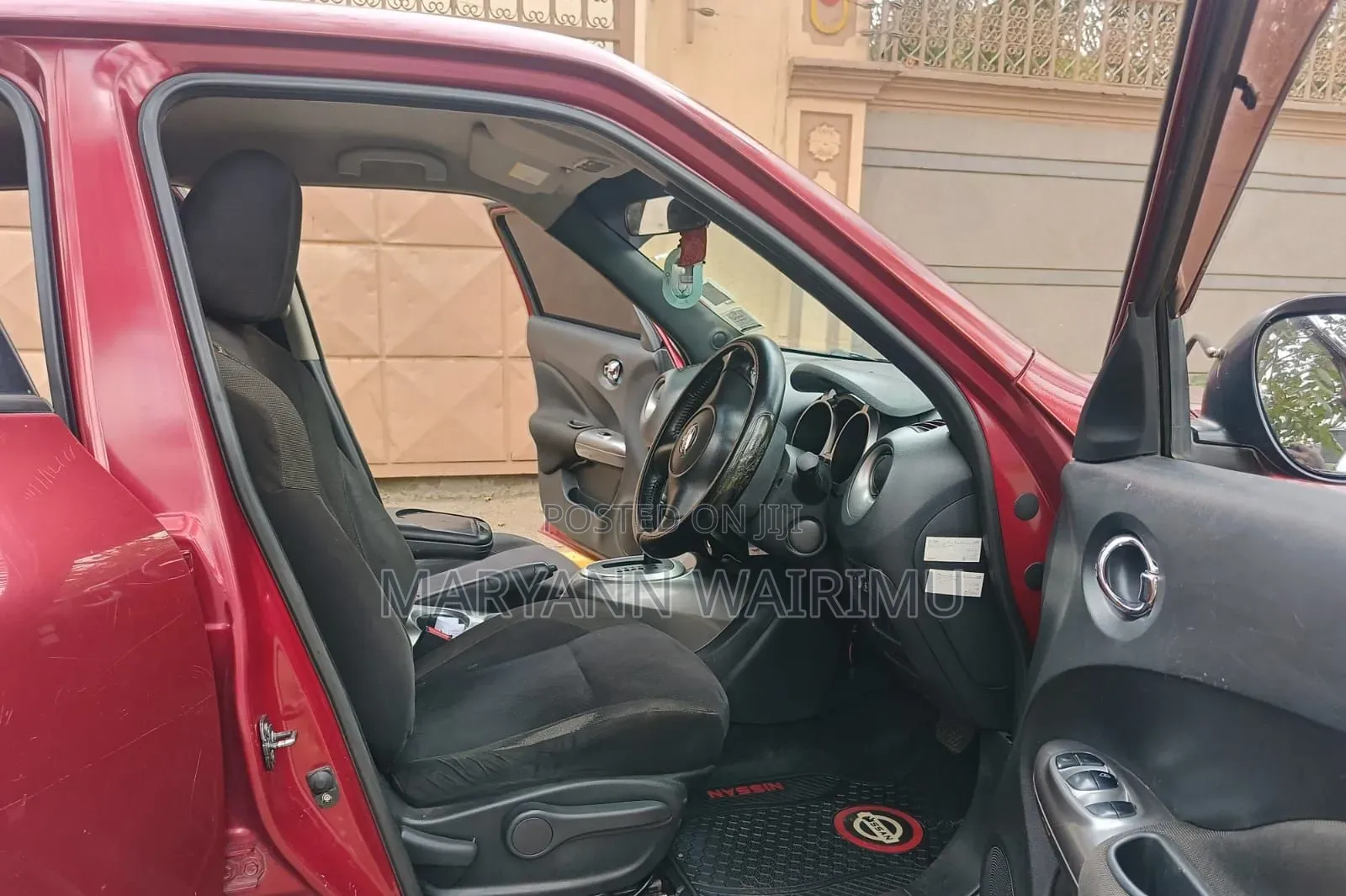 Nissan Juke 2011 Red