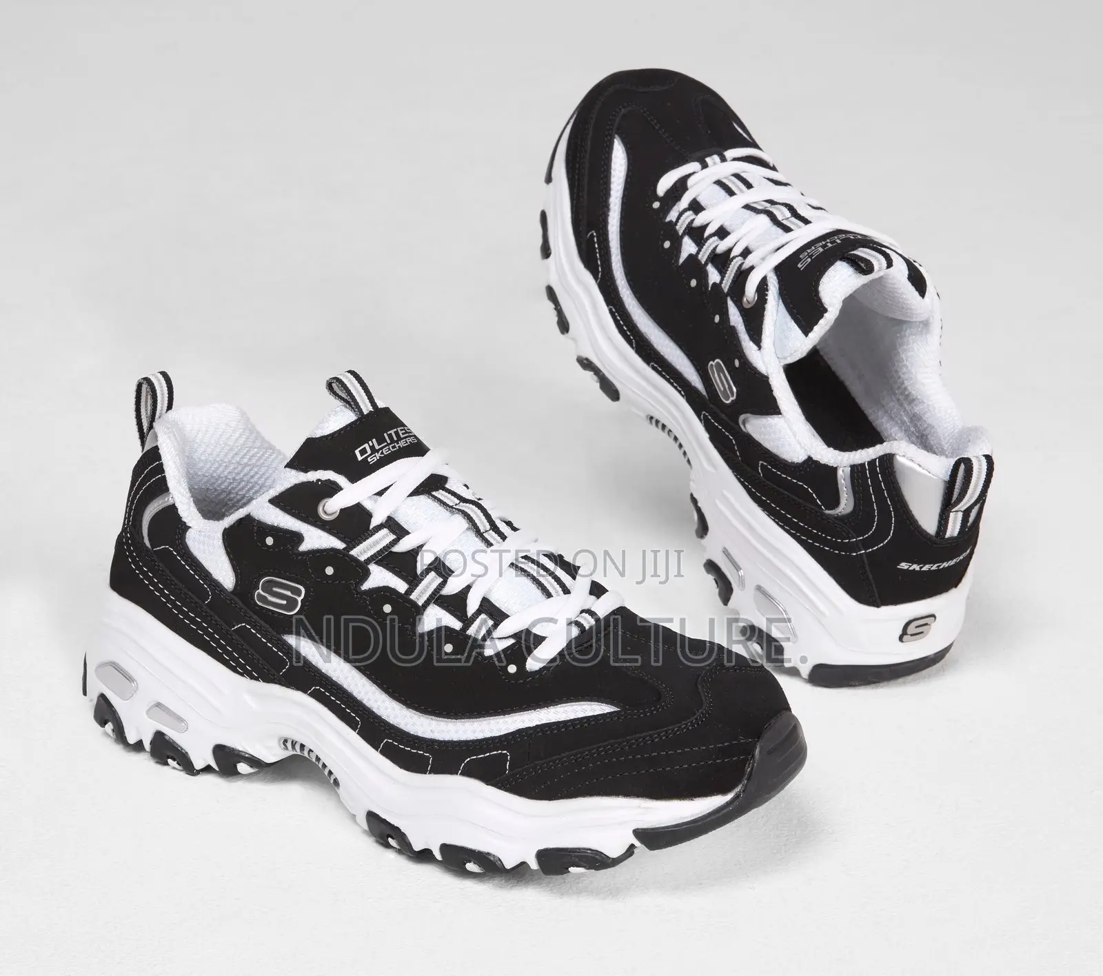 Skechers D Lite’s Original Sneakers
